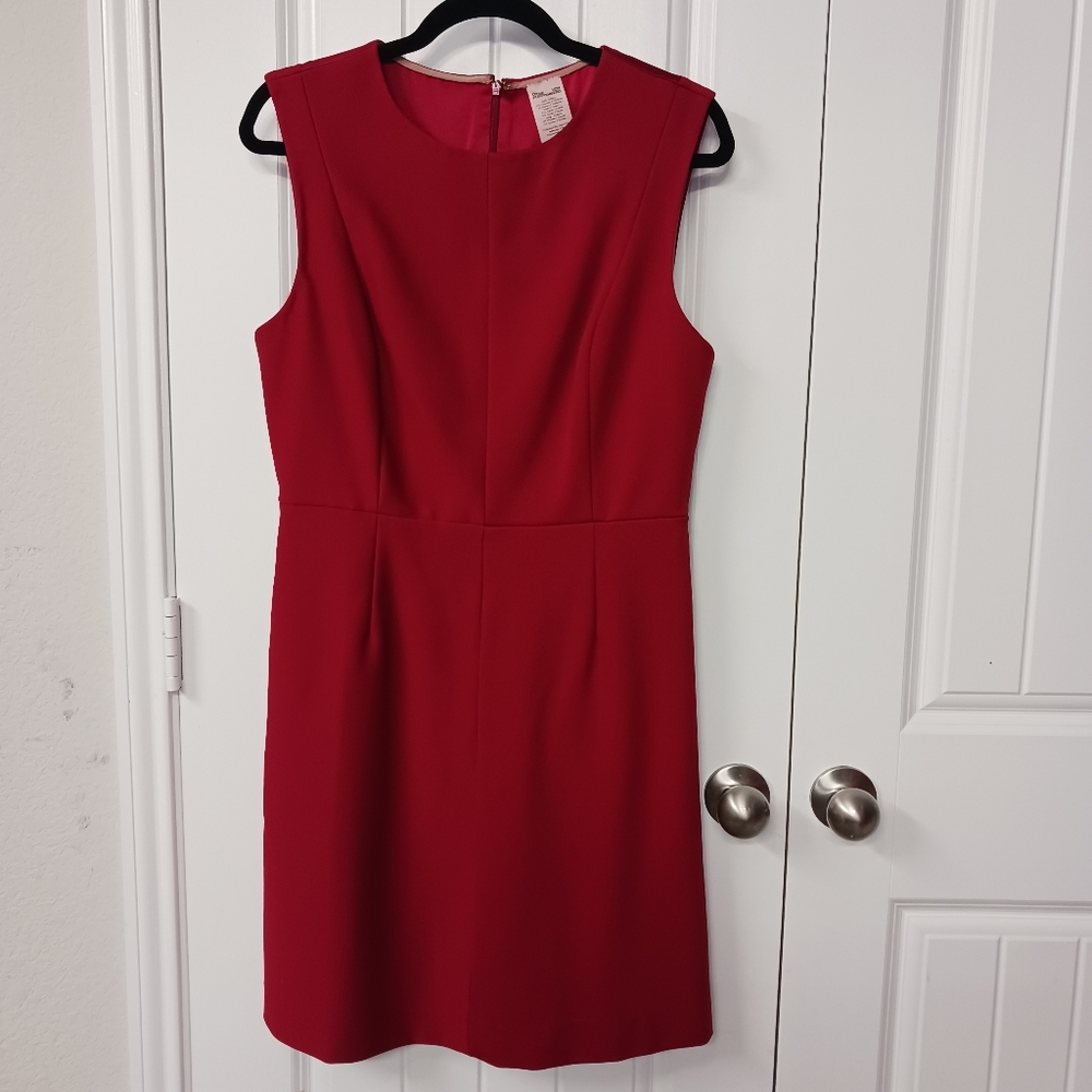 Diane Von Furstenberg textured red sheath dress with pockets size 8